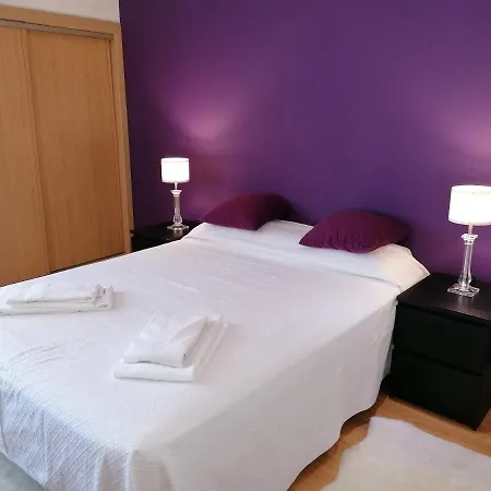Bel Appartement: Coeur D'albufeira Près De Oura Apartment